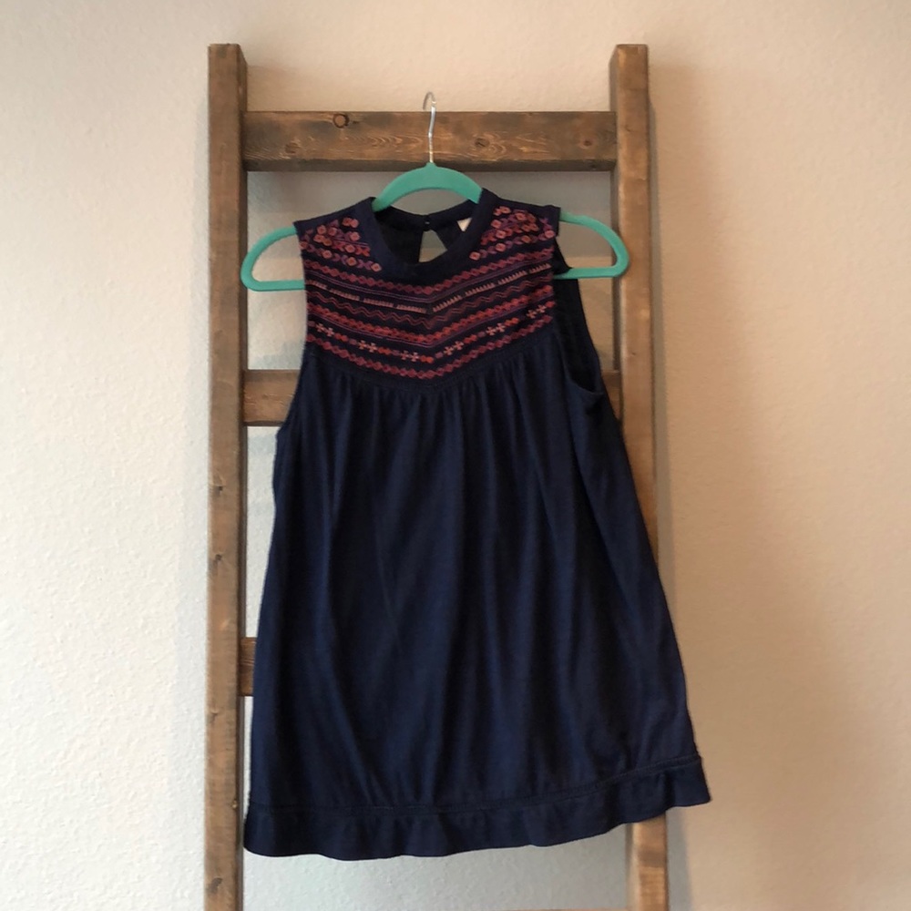 Women’s XL sleeveless embroidered tunic